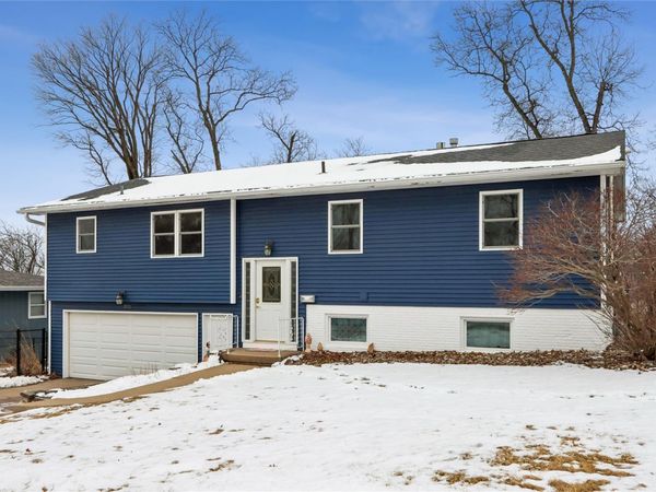 3125 Shasta Court NE, Cedar Rapids, IA 52402