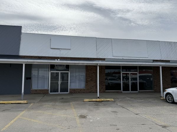 1443 & 1445 W Whittaker Street, Salem, IL 62881