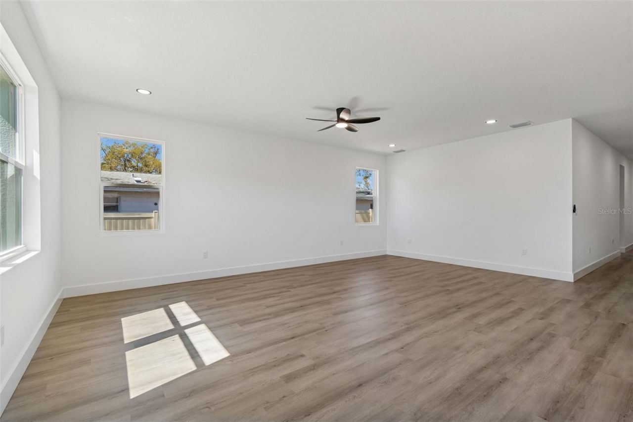 5220 73rd Avenue N, Pinellas Park, FL 33781 Photo