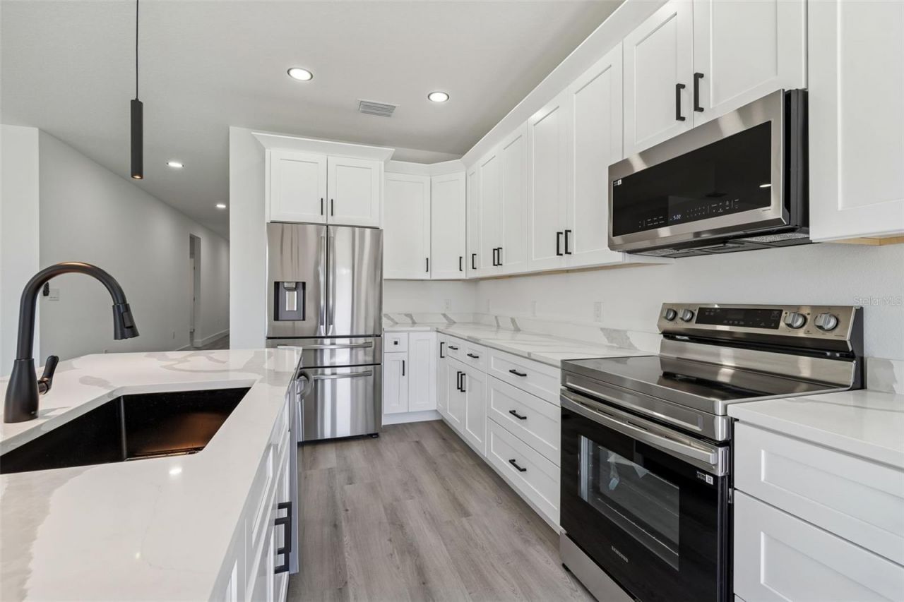 5220 73rd Avenue N, Pinellas Park, FL 33781 Photo