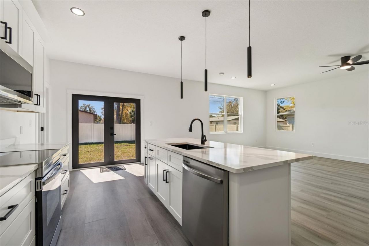 5220 73rd Avenue N, Pinellas Park, FL 33781 Photo