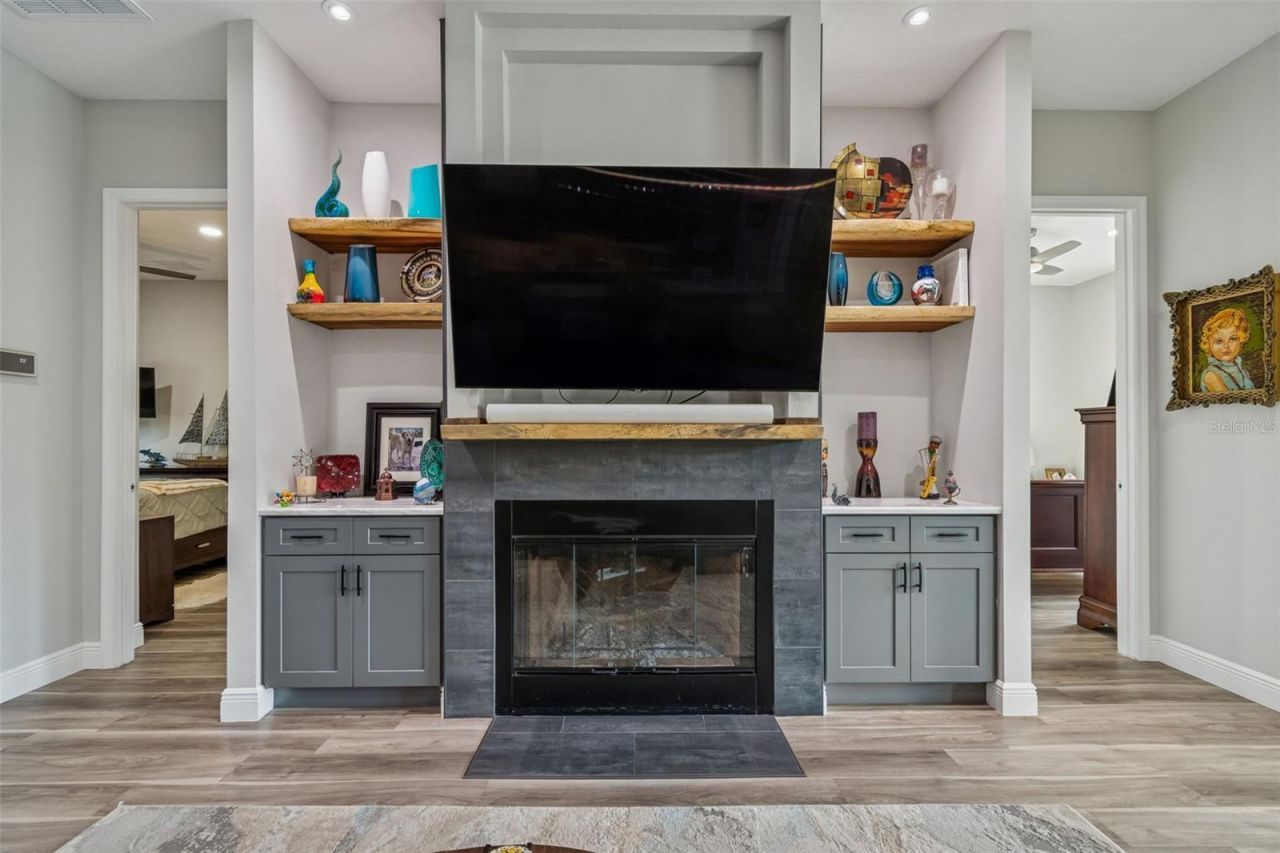 1516 Grandview Drive, Tarpon Springs, FL 34689 Photo