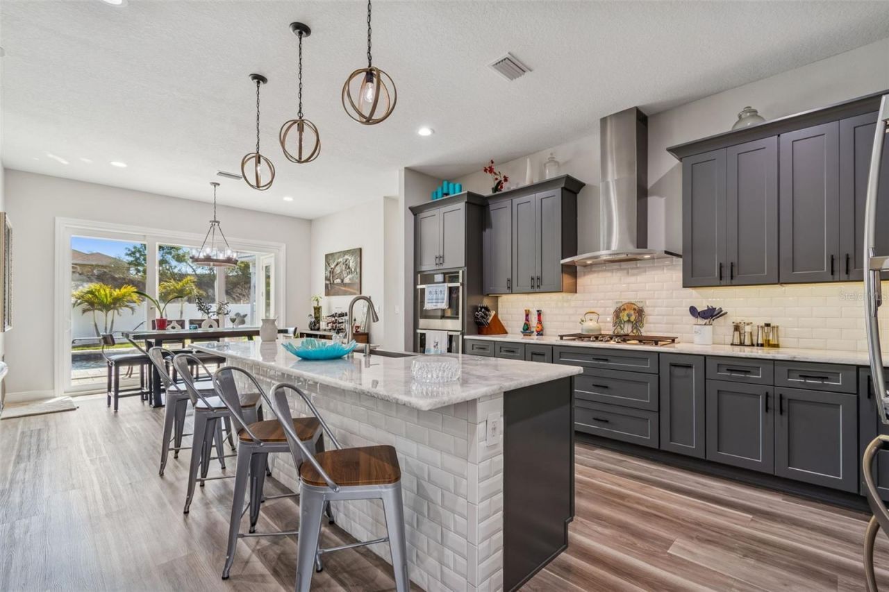 1516 Grandview Drive, Tarpon Springs, FL 34689 Photo