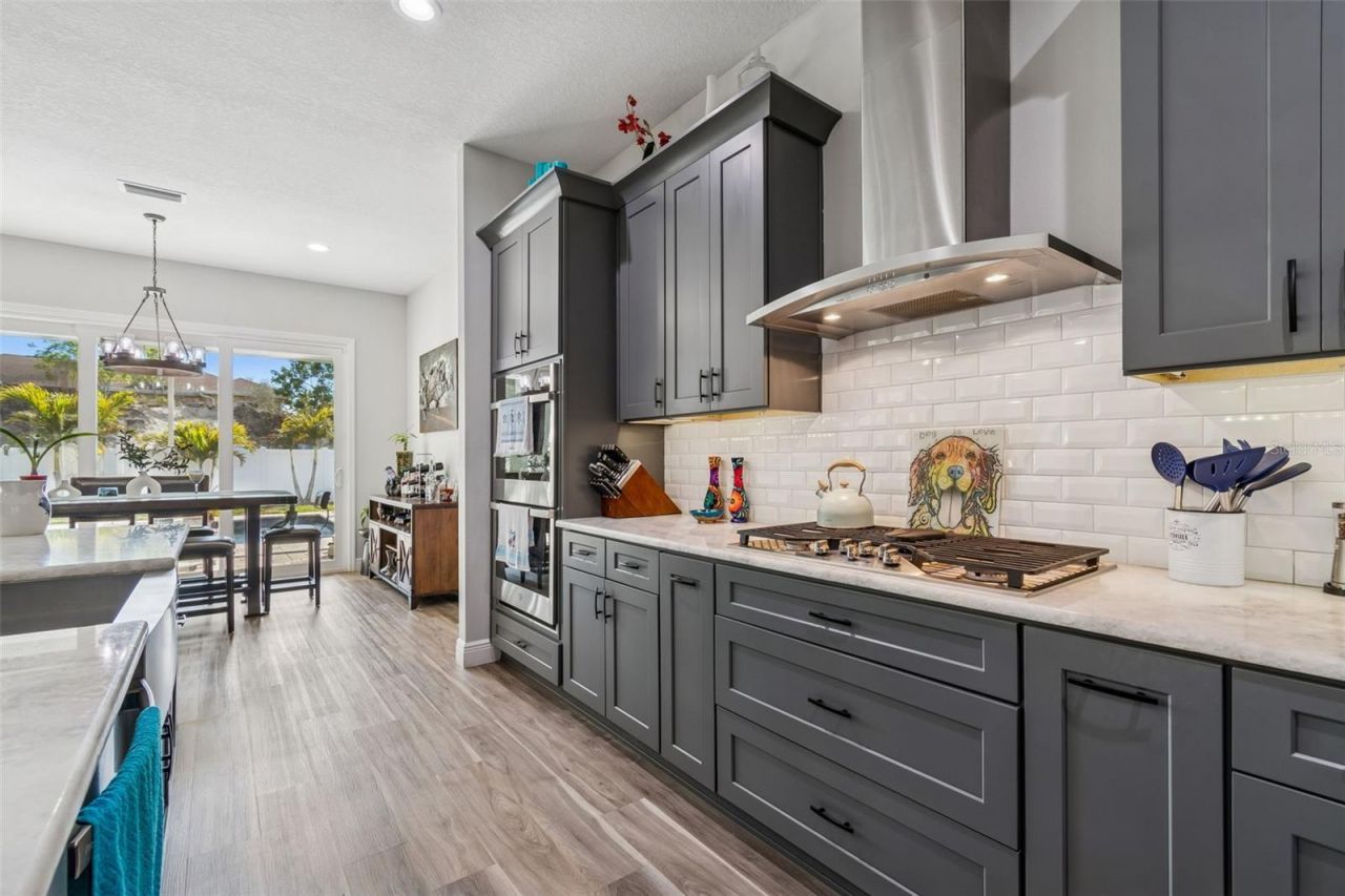 1516 Grandview Drive, Tarpon Springs, FL 34689 Photo