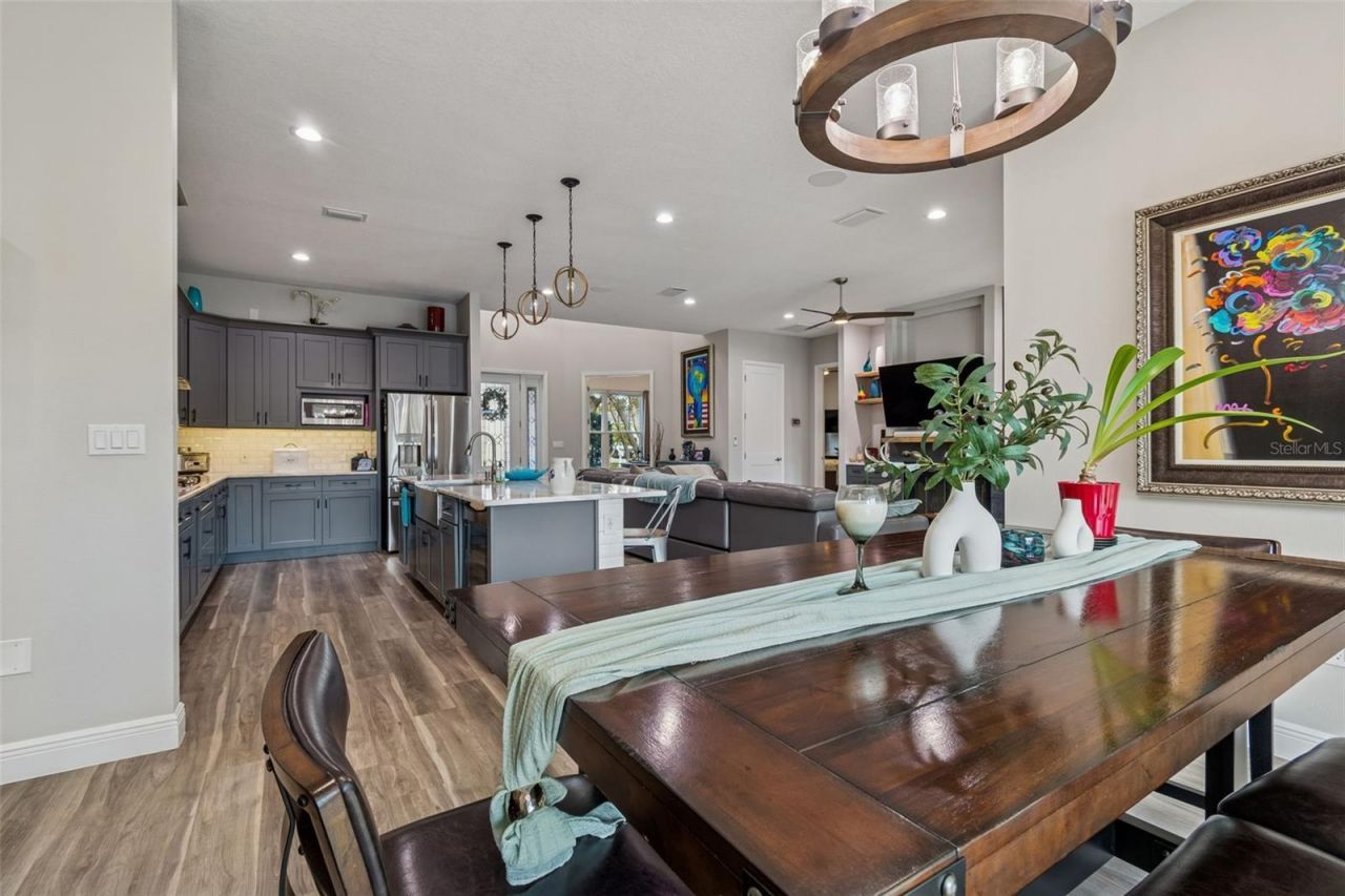 1516 Grandview Drive, Tarpon Springs, FL 34689 Photo