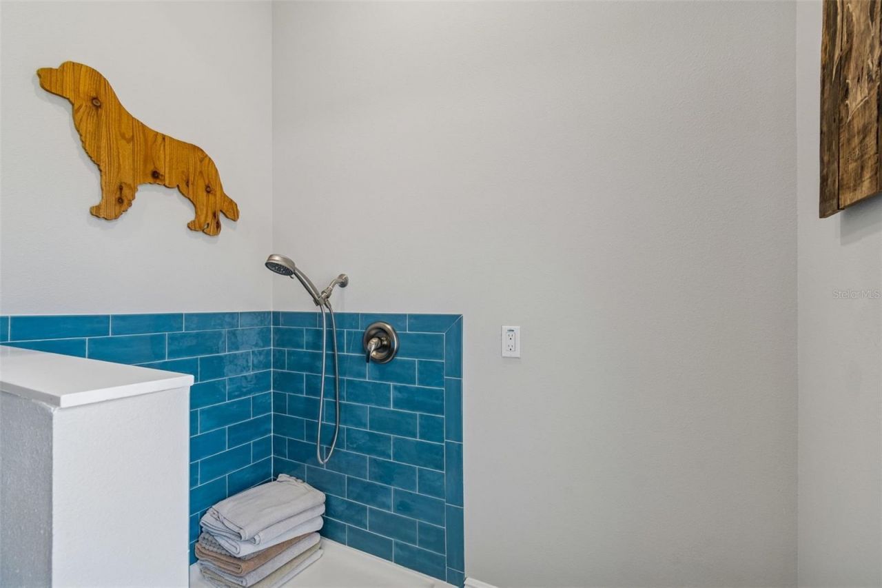 1516 Grandview Drive, Tarpon Springs, FL 34689 Photo