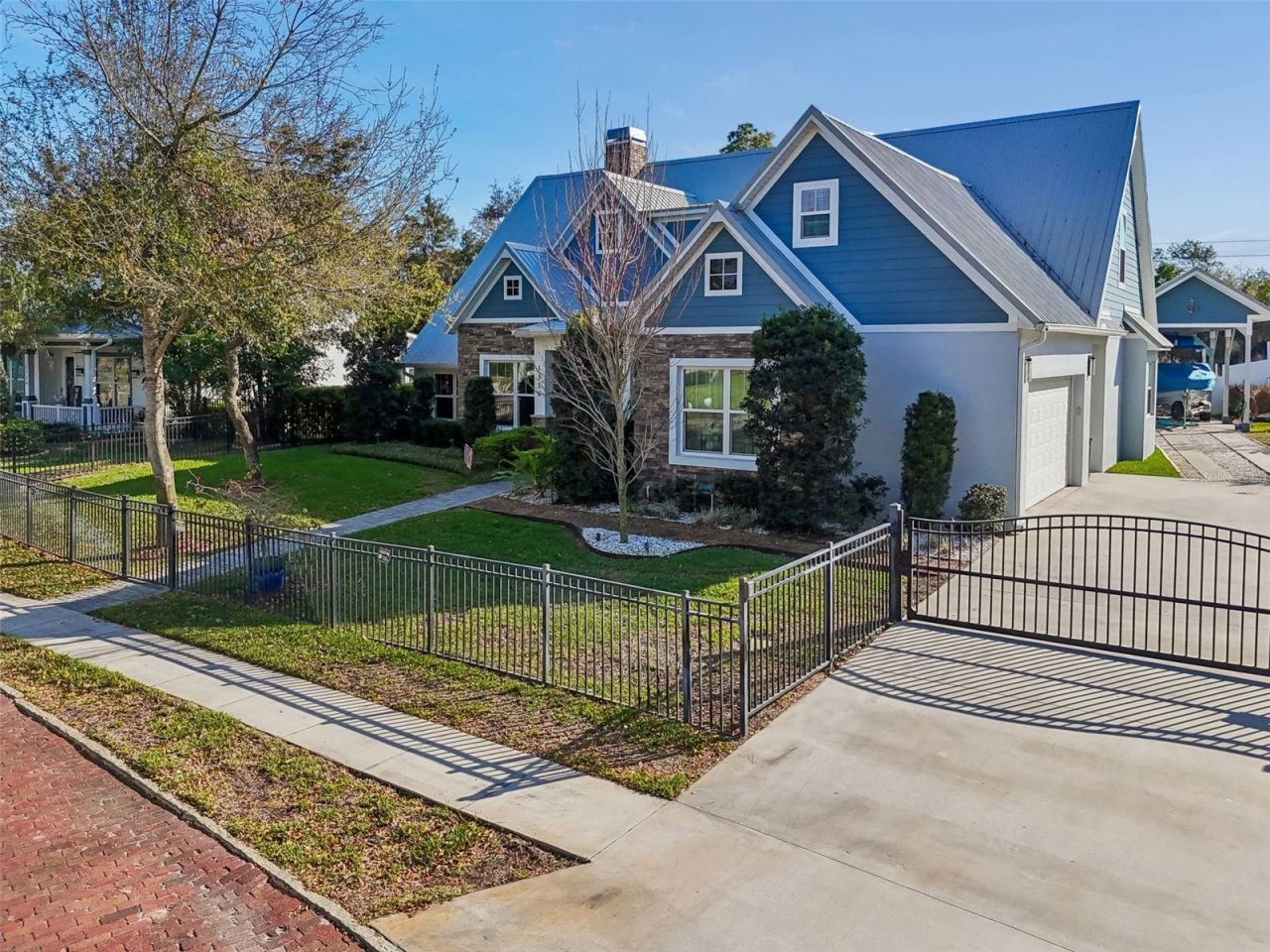 1516 Grandview Drive, Tarpon Springs, FL 34689 Photo