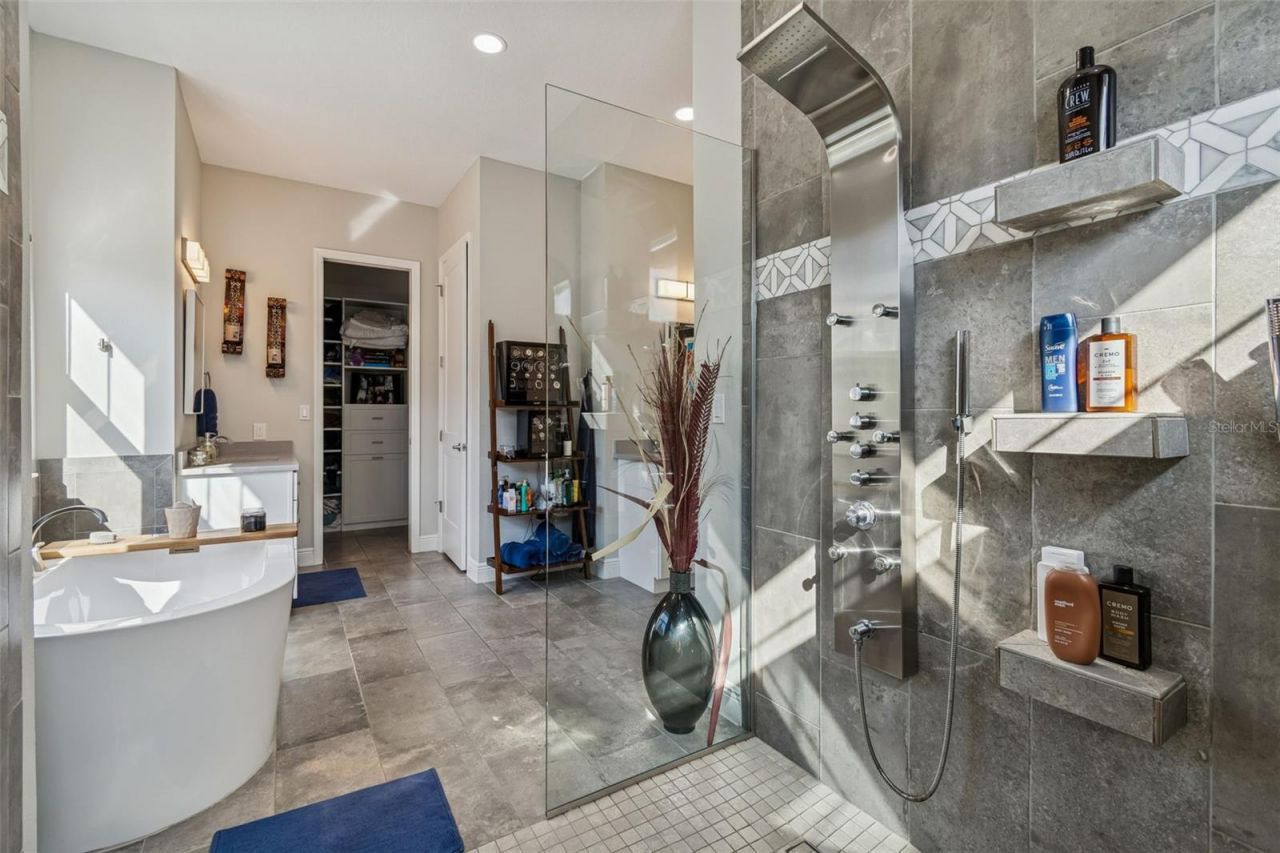 1516 Grandview Drive, Tarpon Springs, FL 34689 Photo