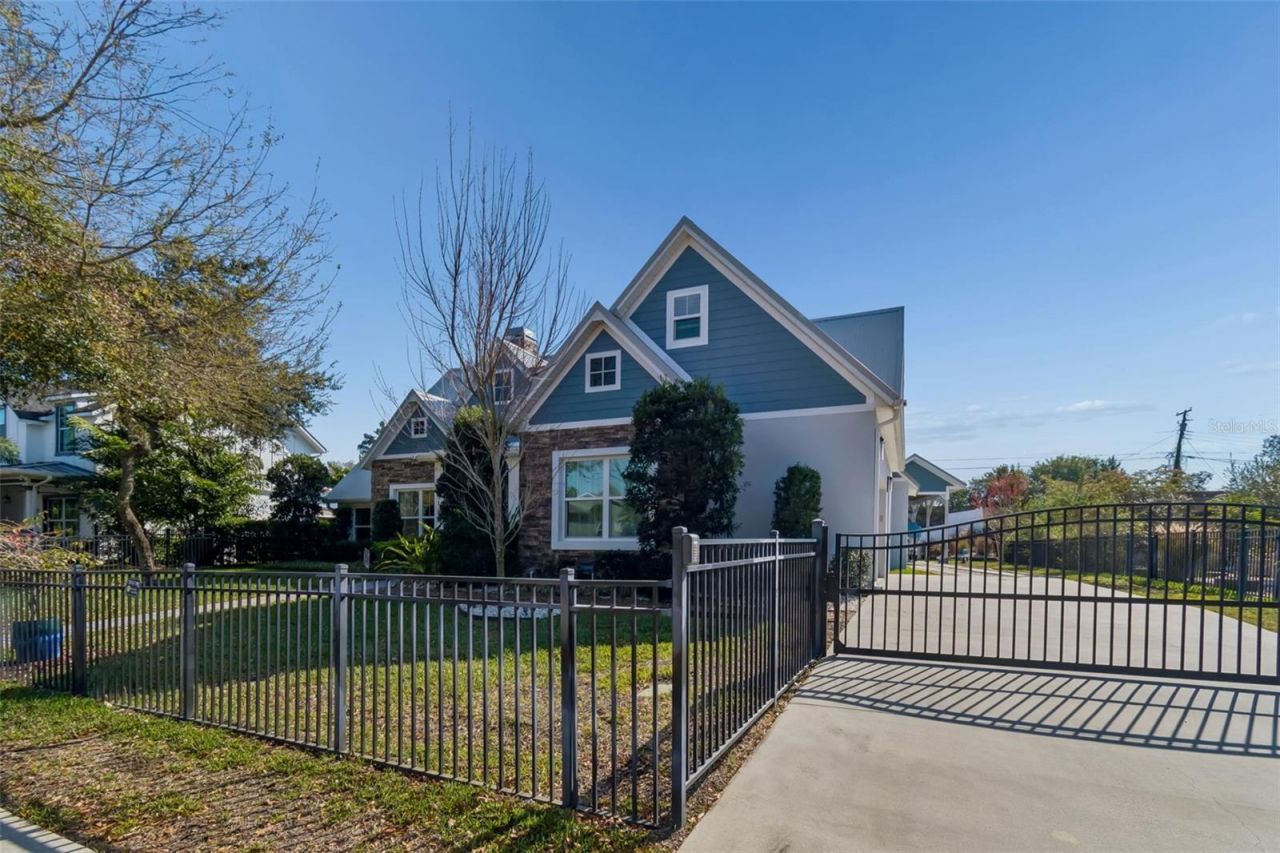 1516 Grandview Drive, Tarpon Springs, FL 34689 Photo