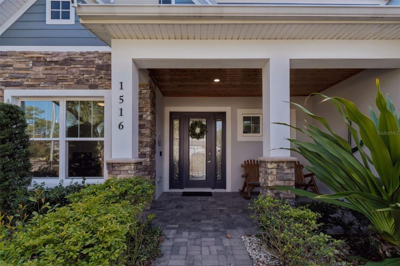 1516 Grandview Drive, Tarpon Springs, FL 34689 Photo