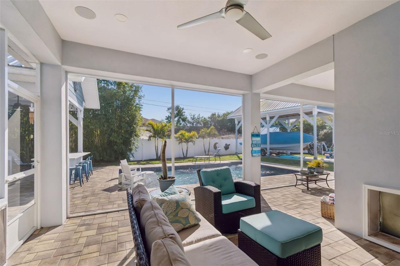 1516 Grandview Drive, Tarpon Springs, FL 34689 Photo