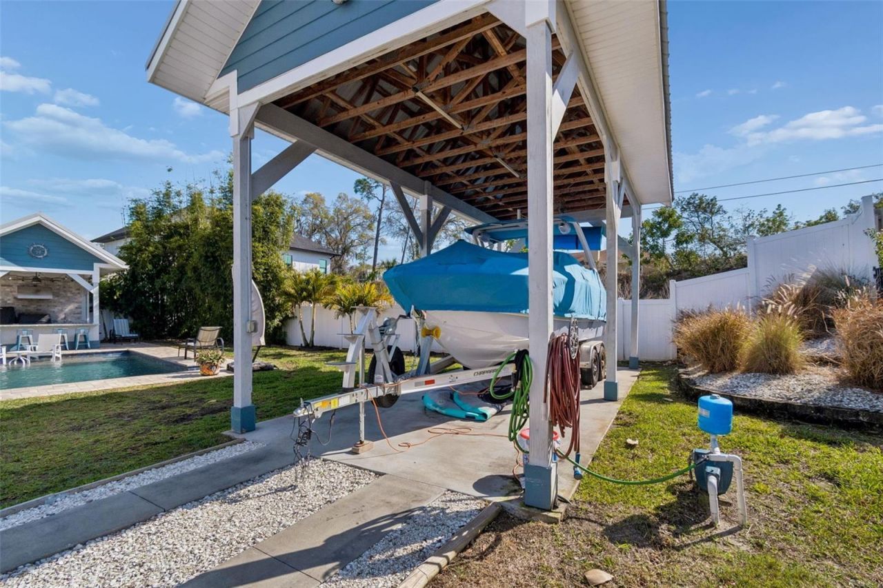 1516 Grandview Drive, Tarpon Springs, FL 34689 Photo