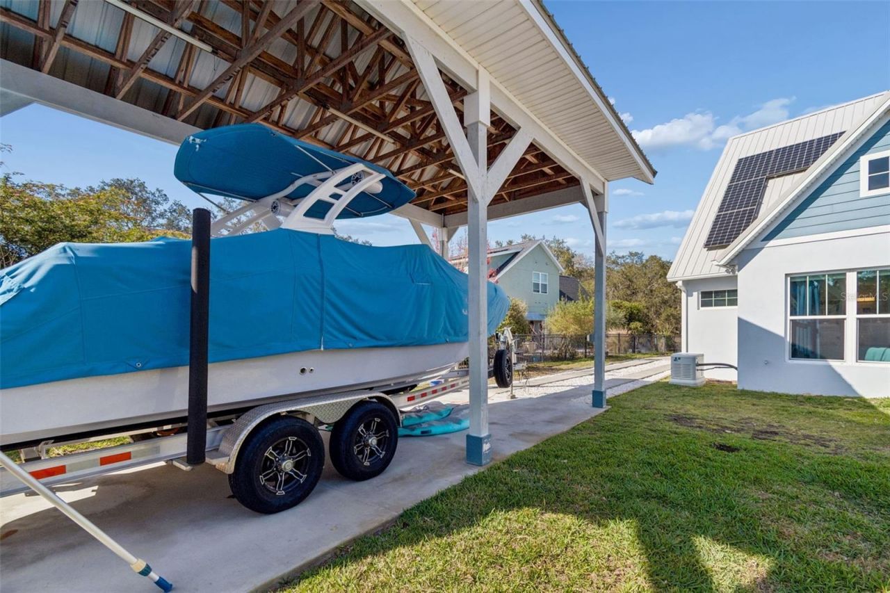 1516 Grandview Drive, Tarpon Springs, FL 34689 Photo