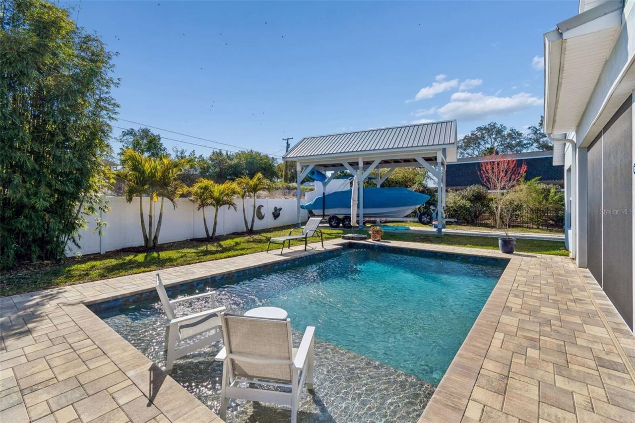 1516 Grandview Drive, Tarpon Springs, FL 34689 Photo