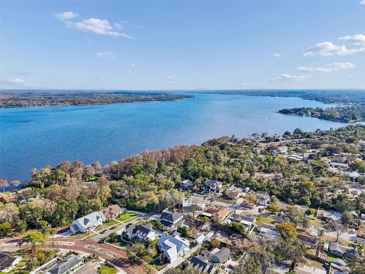 1516 Grandview Drive, Tarpon Springs, FL 34689 Photo