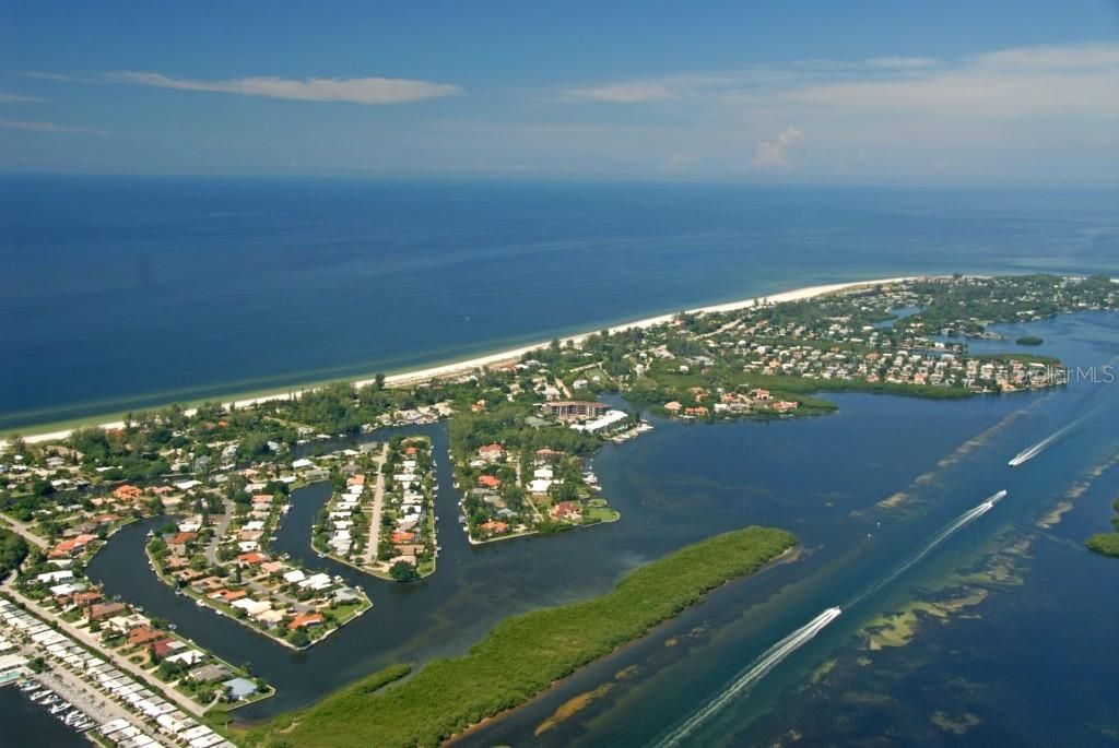 Broadway, Longboat Key, FL 34228 Photo