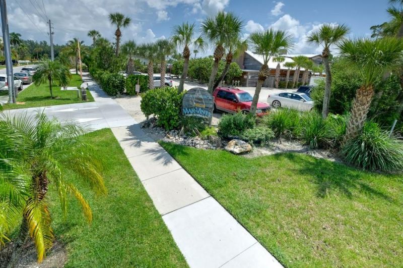 Broadway, Longboat Key, FL 34228 Photo