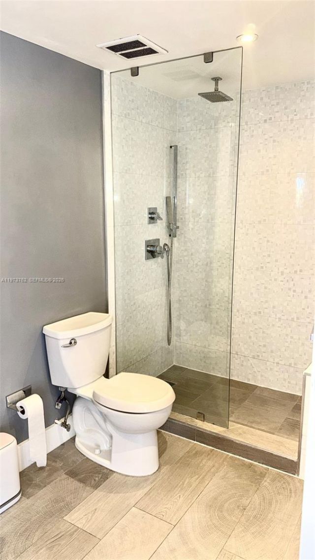 637 SW 3rd St , Unit 304, Miami, FL 33130 Photo