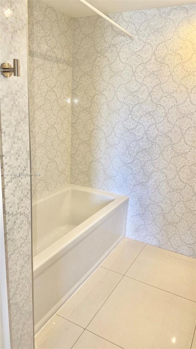 637 SW 3rd St , Unit 304, Miami, FL 33130 Photo