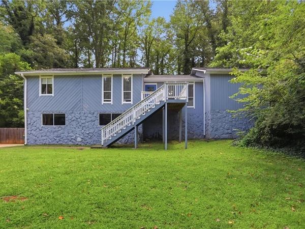 124 Creekview Drive, Woodstock, GA 30188