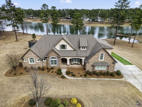 2008 Potters Road, Perry, GA 31069