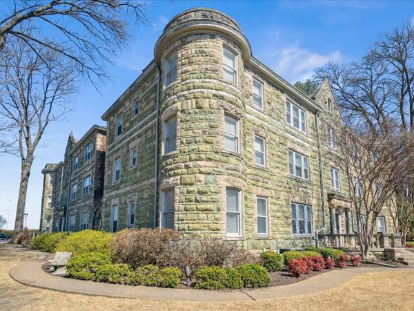 1118 POPLAR AVE, Unit 11, Memphis, TN 38105