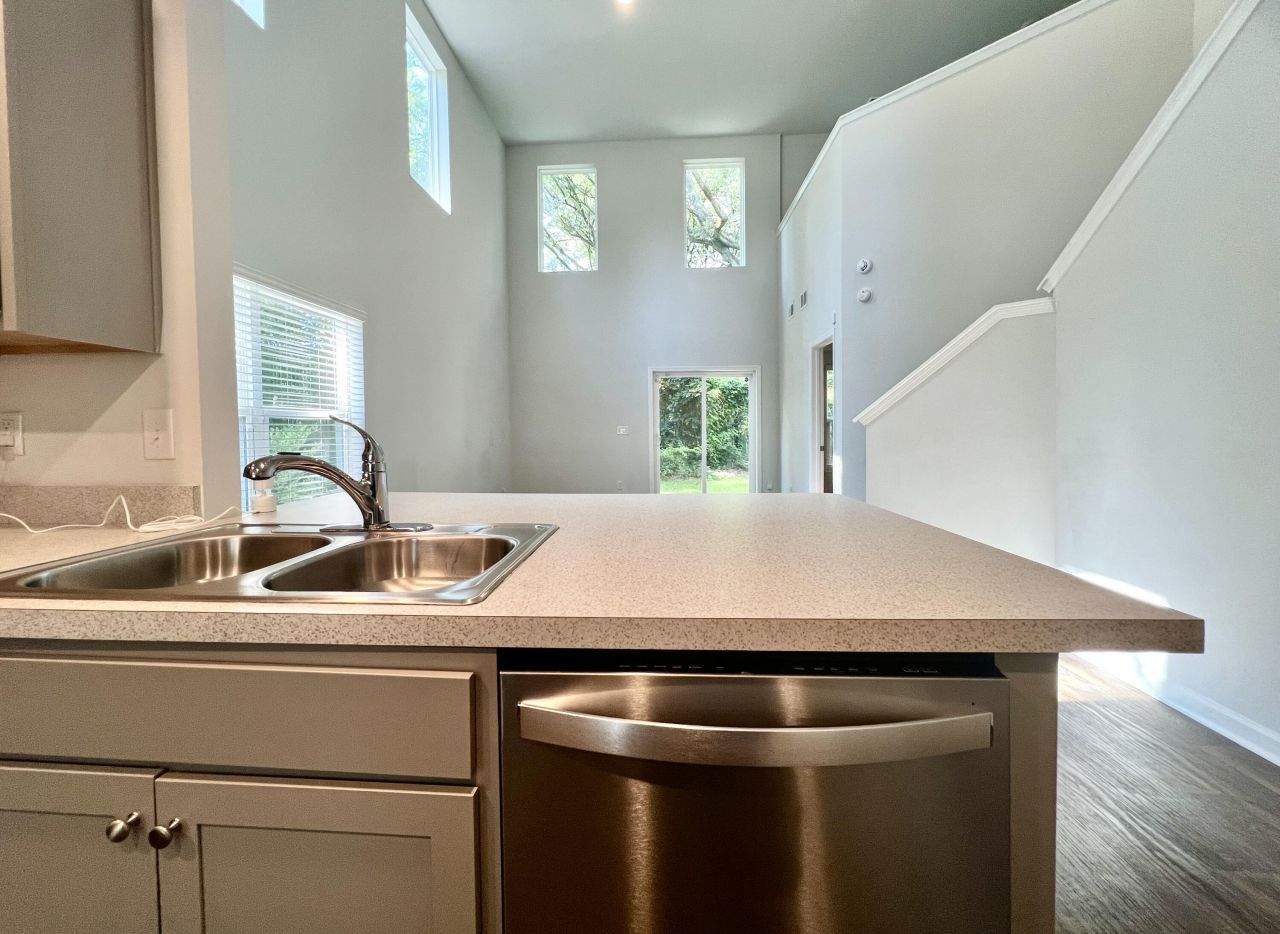 109 Rosefield Court Photo 4