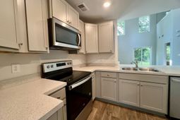 109 Rosefield Court photo 4