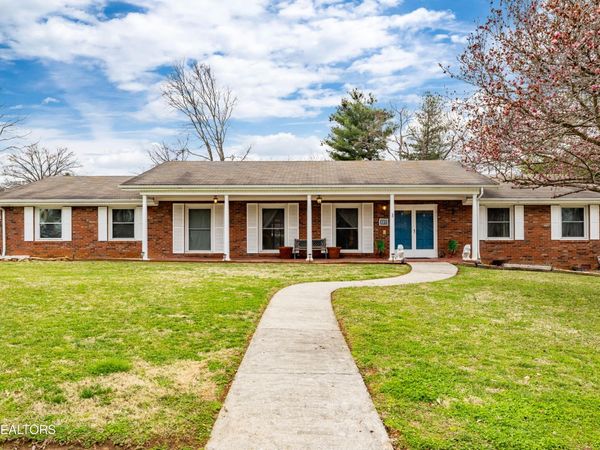 117 Essex Drive, Knoxville, TN 37922