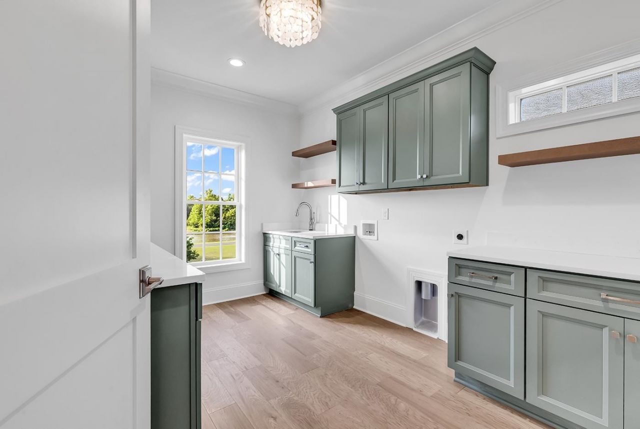 5720 Springs Ave.  Photo 14