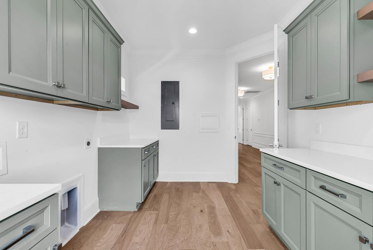 5720 Springs Ave.  Photo 15