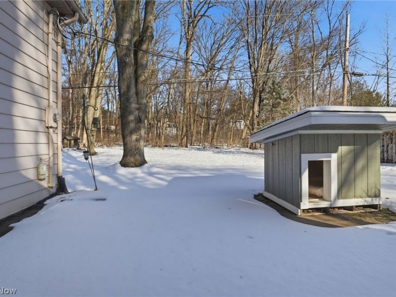 146 Hidden Tree Lane, Amherst, OH 44001 Photo 9