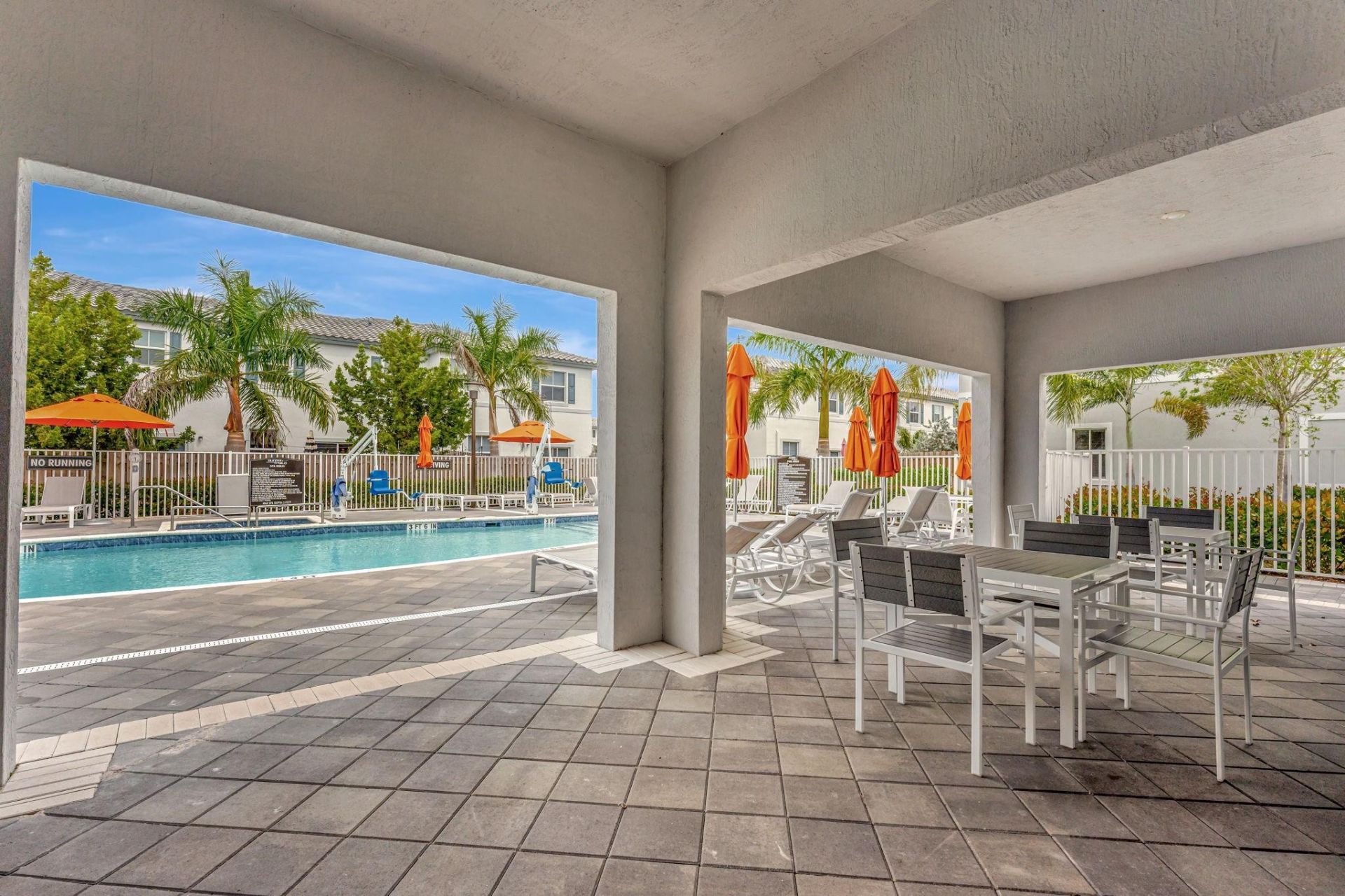 4611 NW 118th Ave, Coral Springs, FL 33076 Photo