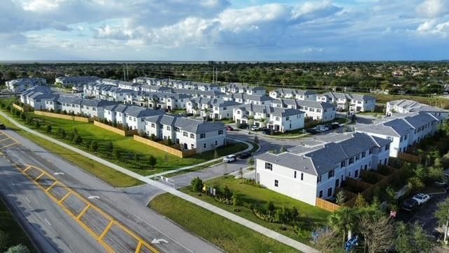 4611 NW 118th Ave, Coral Springs, FL 33076 Photo