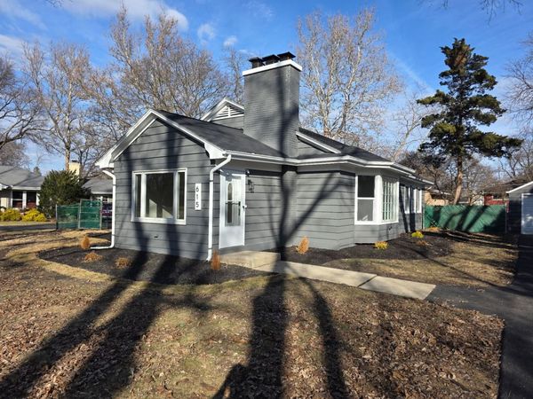 615 Polo Drive , Wheaton, IL 60187