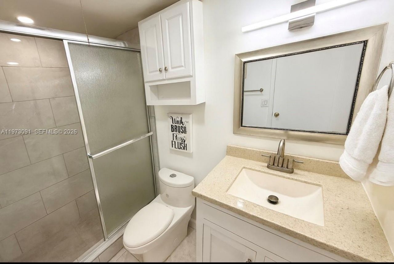 160 NE 203rd Ter , Unit 22, Miami Gardens, FL 33179 Photo