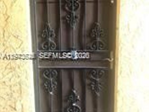 2834 NW 55th Ave, Unit 1C, Lauderhill, FL 33313