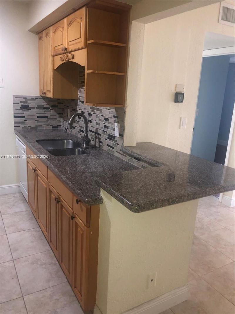2834 NW 55th Ave, Unit 1C, Lauderhill, FL 33313 Photo