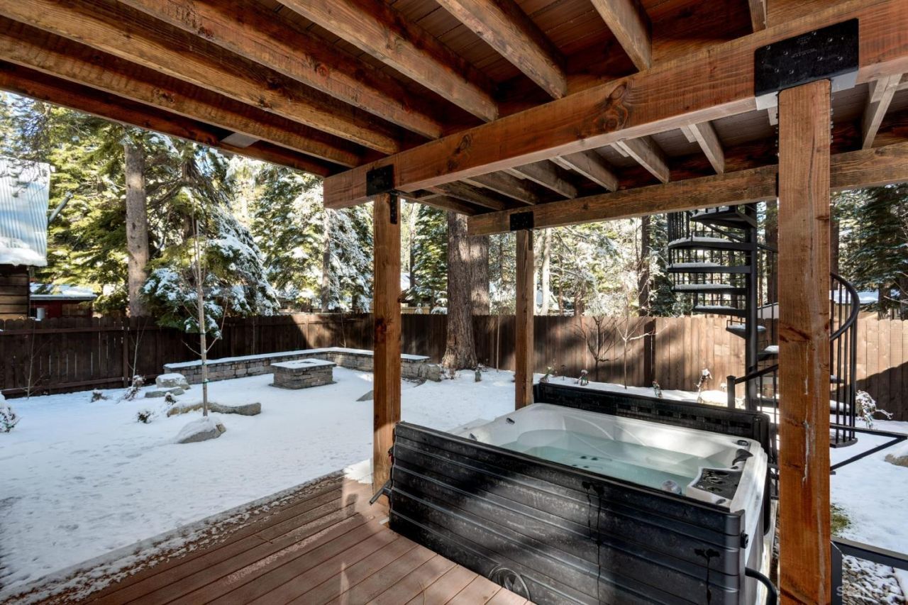 1125 Dedi Avenue, South Lake Tahoe, CA 96150 Photo