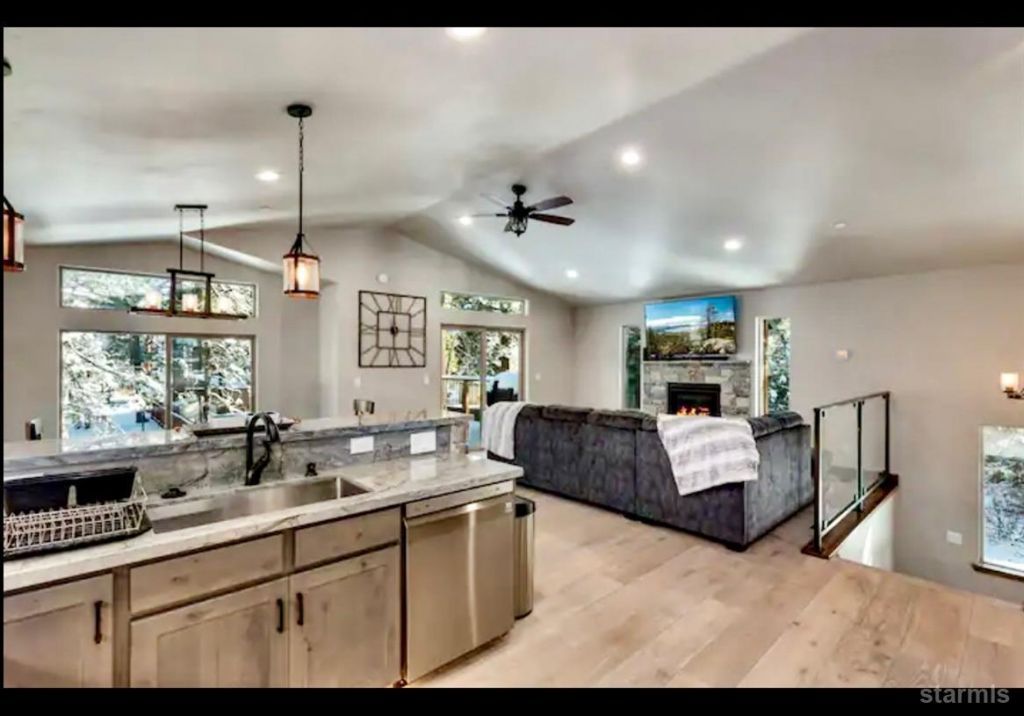 1125 Dedi Avenue, South Lake Tahoe, CA 96150 Photo