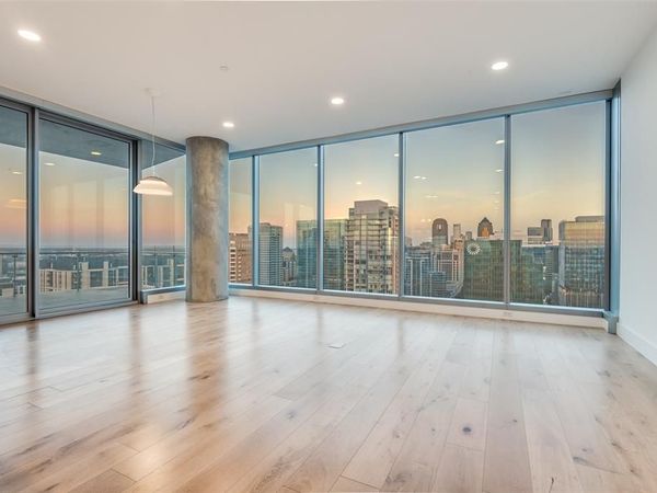 3130 N Harwood Street, Unit 2606, Dallas, TX 75201