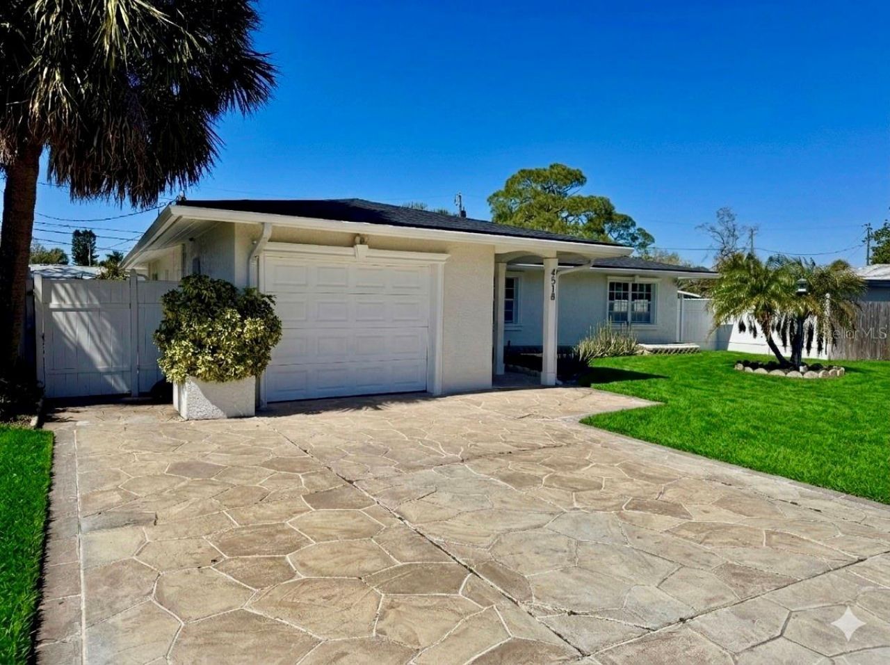 4518 Helena Street Ne, Saint Petersburg, FL 33703 Photo