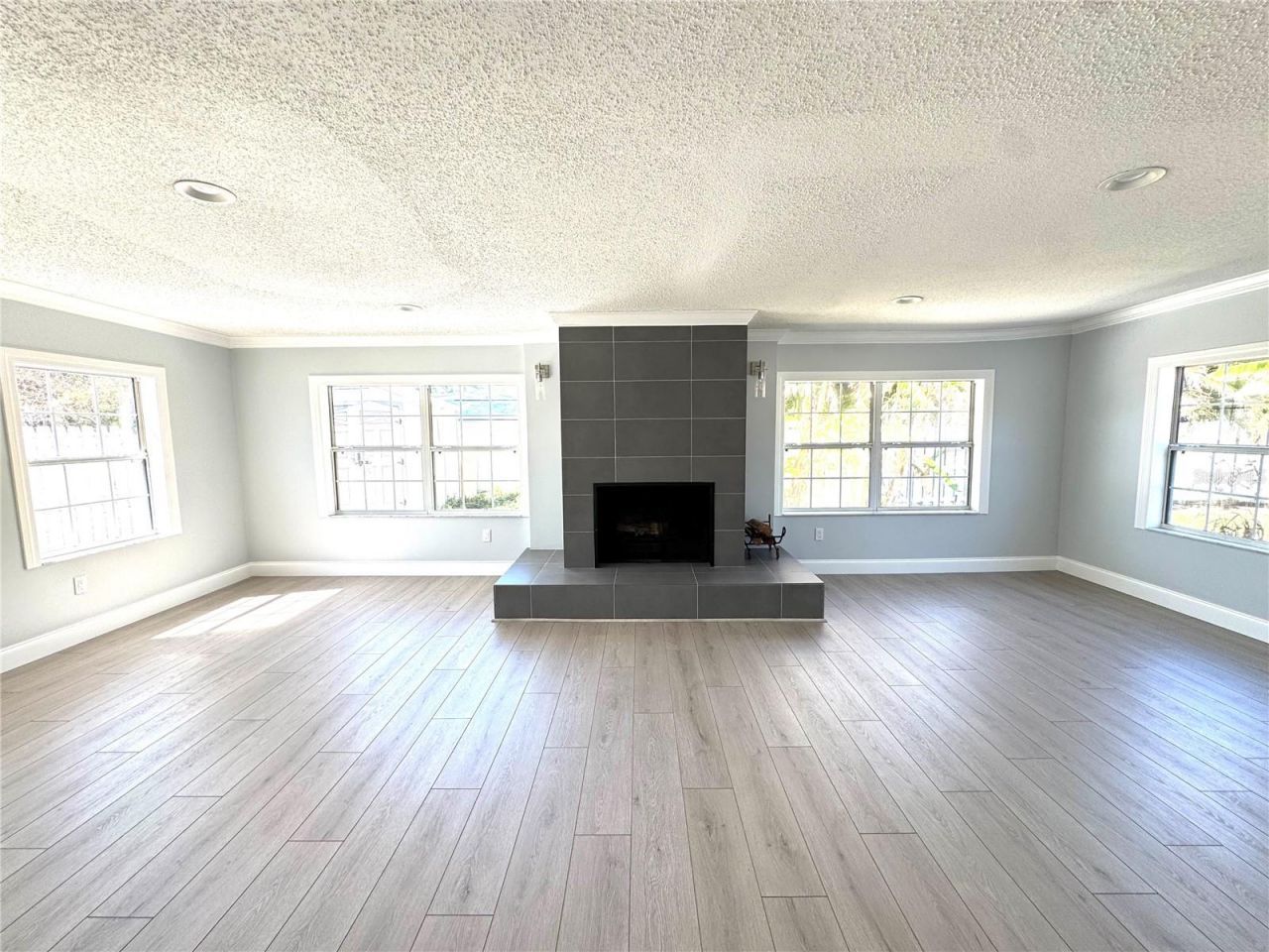 4518 Helena Street Ne, Saint Petersburg, FL 33703 Photo