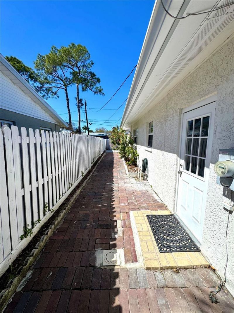 4518 Helena Street Ne, Saint Petersburg, FL 33703 Photo