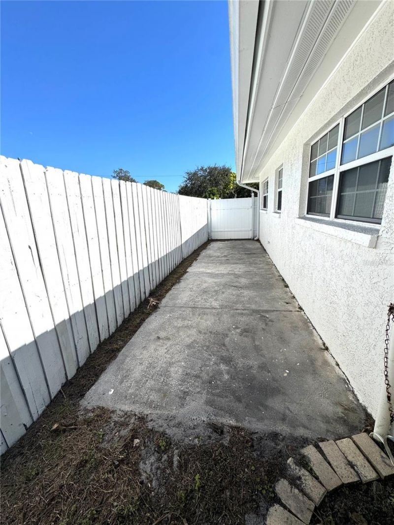 4518 Helena Street Ne, Saint Petersburg, FL 33703 Photo