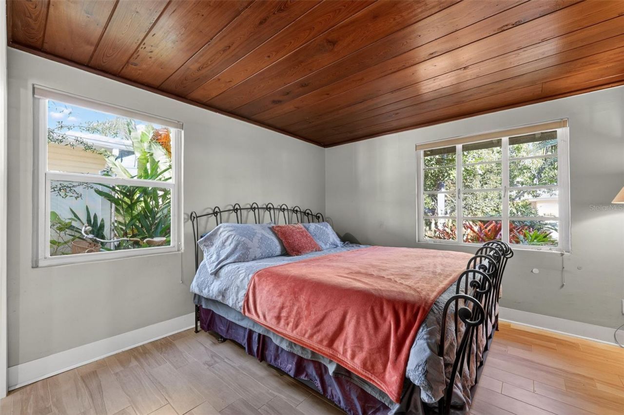 2612 Mulberry Terrace , Sarasota, FL 34239 Photo