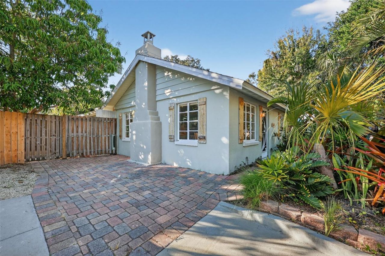 2612 Mulberry Terrace , Sarasota, FL 34239 Photo