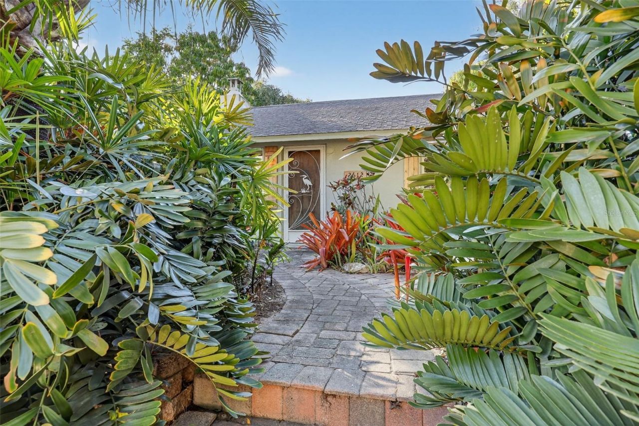 2612 Mulberry Terrace , Sarasota, FL 34239 Photo