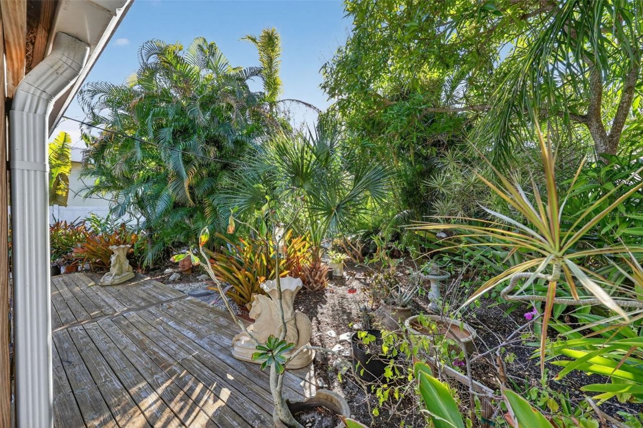 2612 Mulberry Terrace , Sarasota, FL 34239 Photo