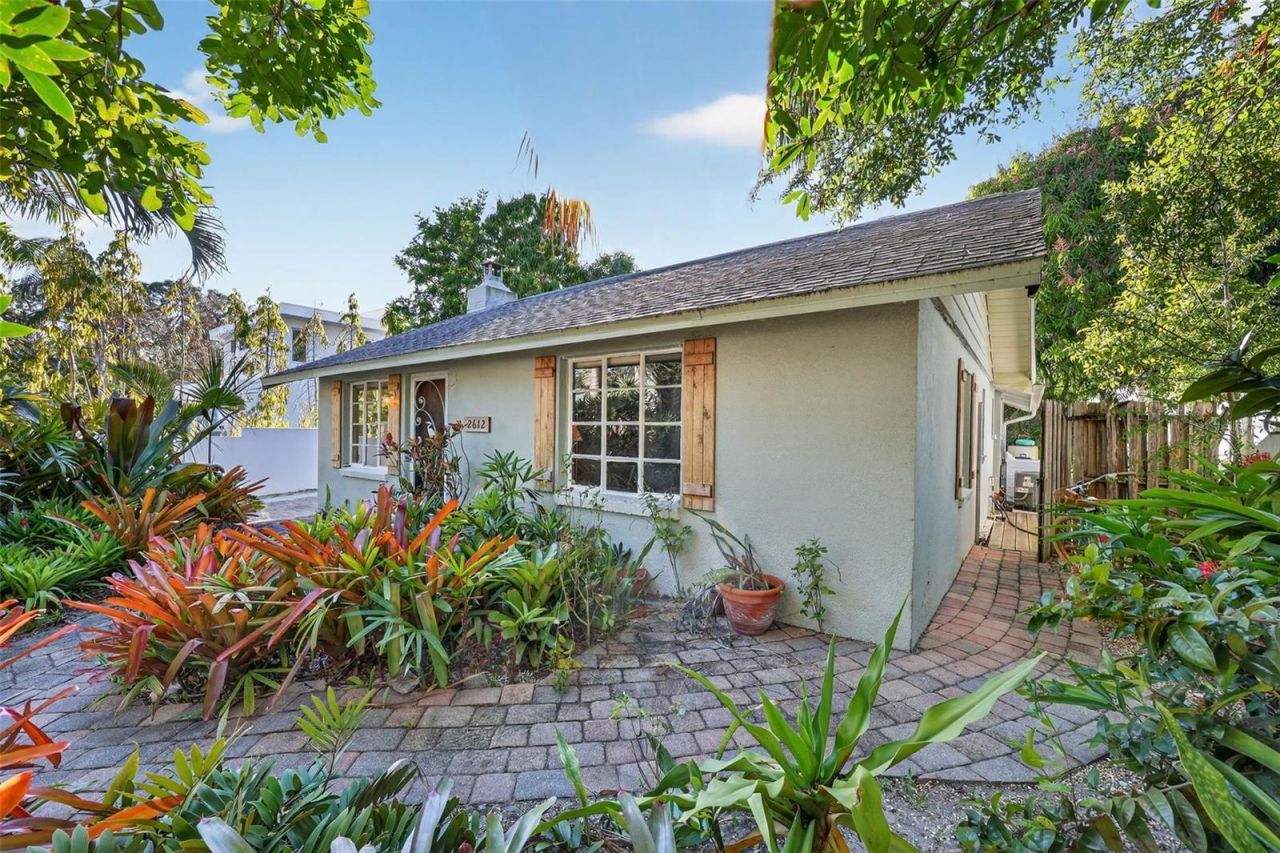 2612 Mulberry Terrace , Sarasota, FL 34239 Photo